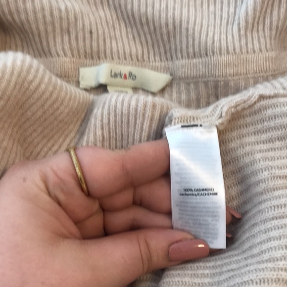 Cashmere Lark & Ro tan cowl-neck sweater - Picture 4 of 4